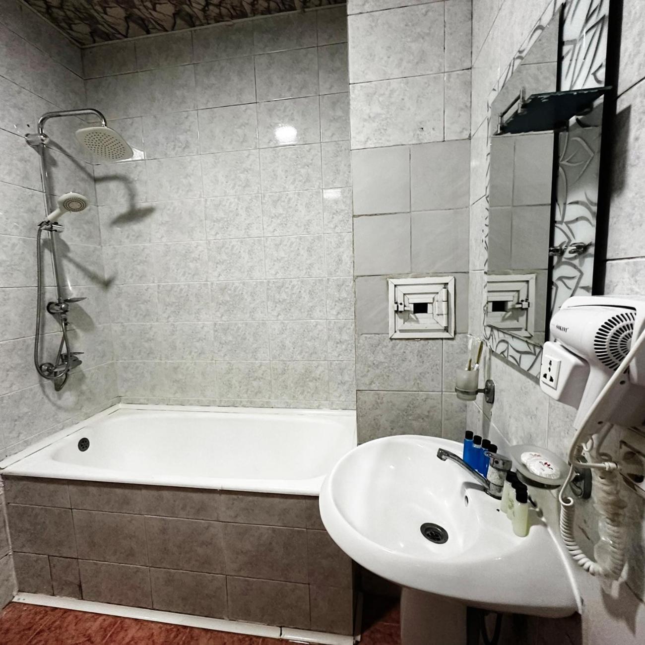 Avi Hotel Baku Exterior foto